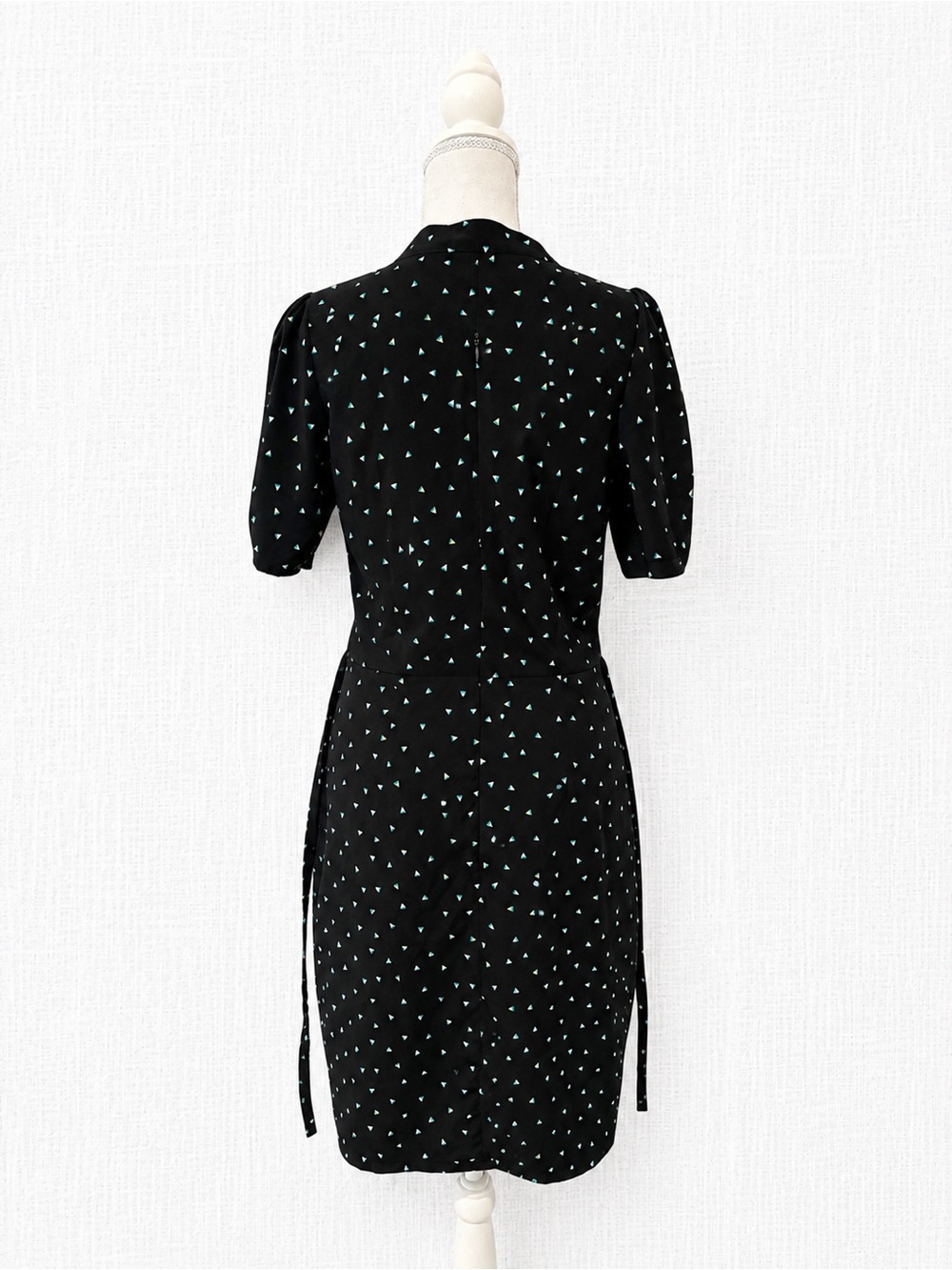 Trollied Dolly Vintage Style Black Mini Triangle Print Dress - Picture 4 of 6